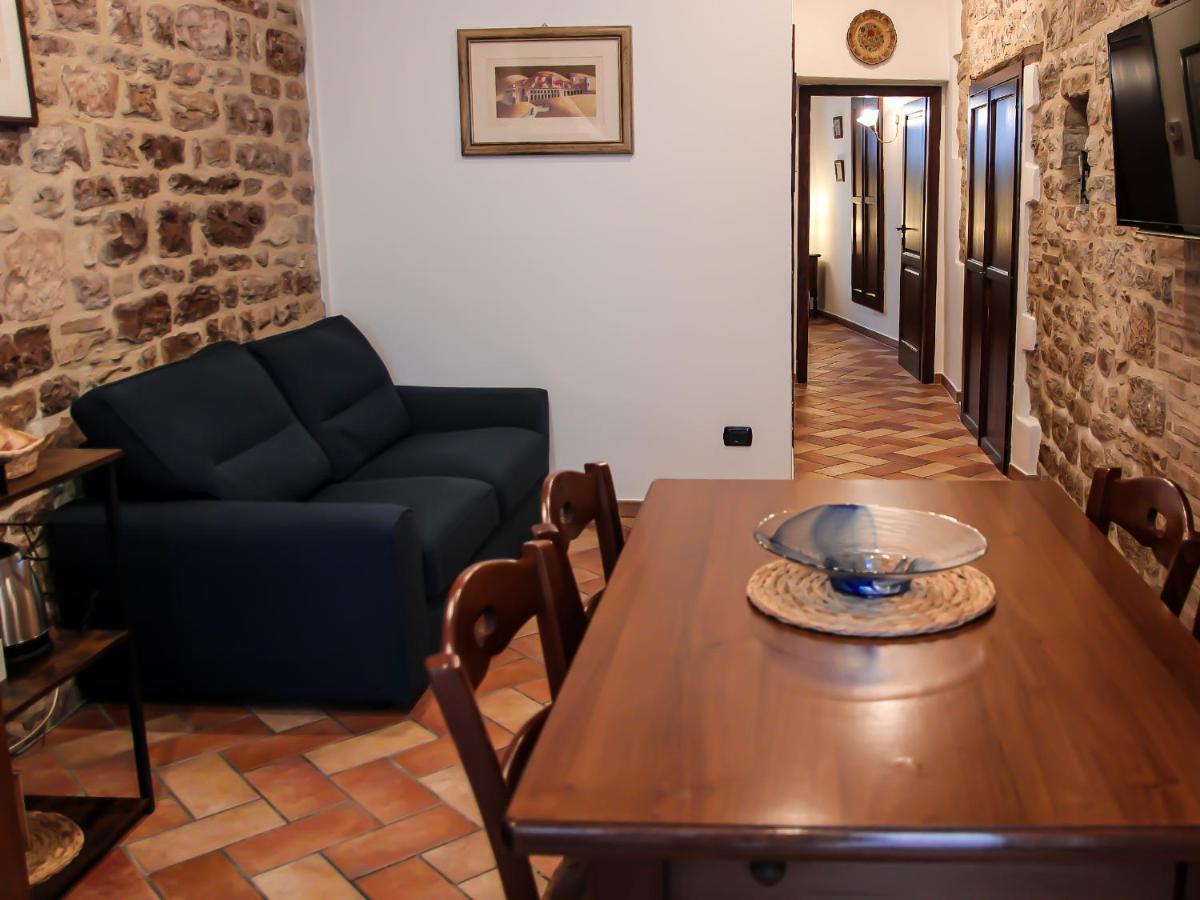 Апартаменты Casa Armanni - La Tua Casa Di Pietra Губбио Экстерьер фото